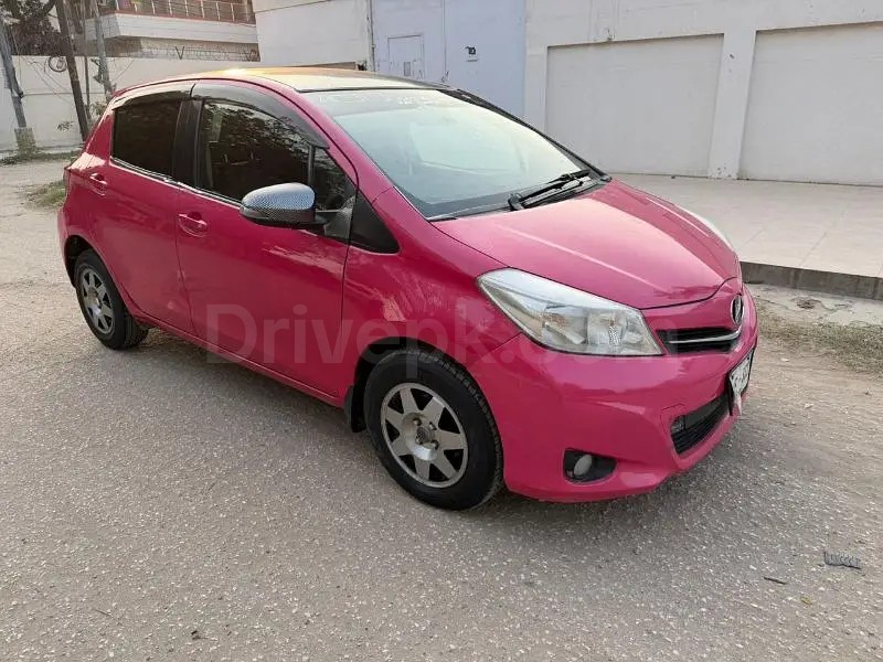 Toyota Vitz 2013