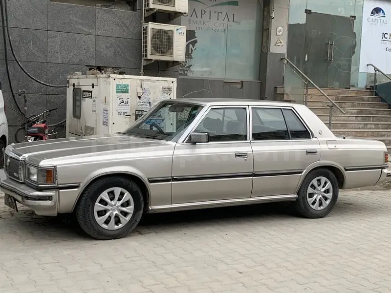Toyota Crown 1983