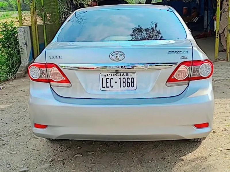 Toyota Corolla GLI 2011