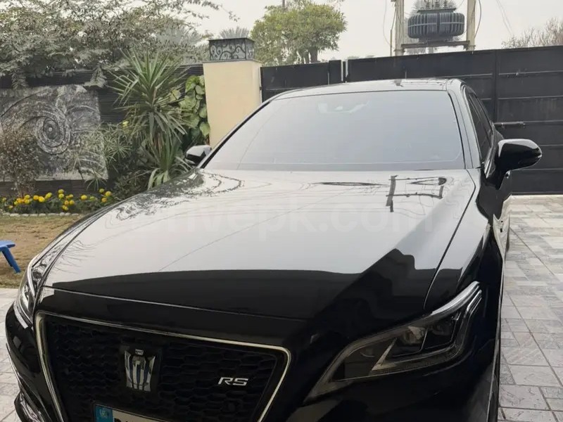 Toyota Crown 2018