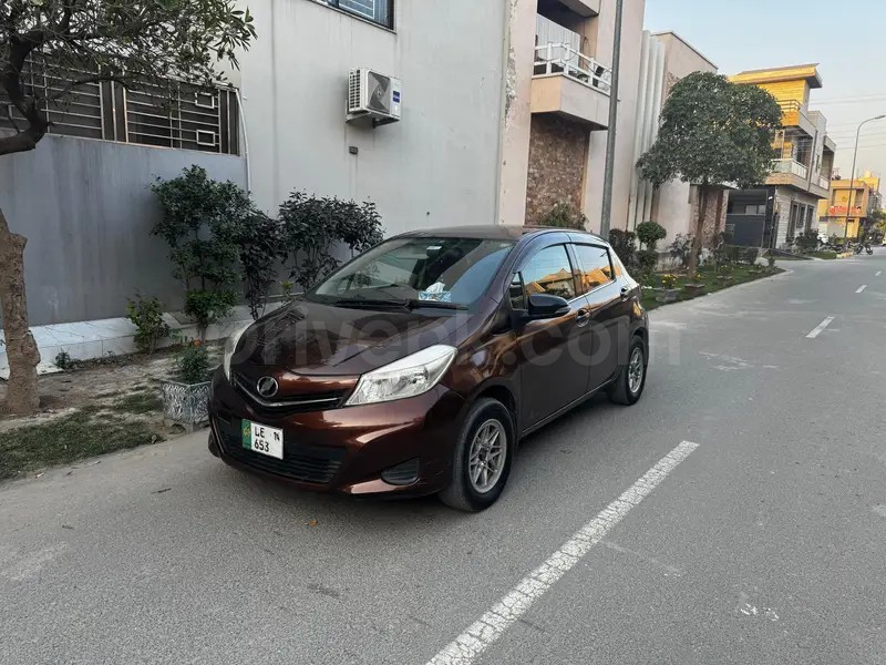 Toyota Vitz 2011
