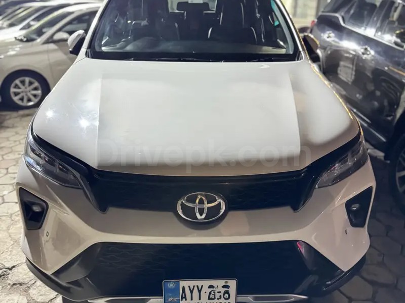 Toyota Fortuner Legender 2022