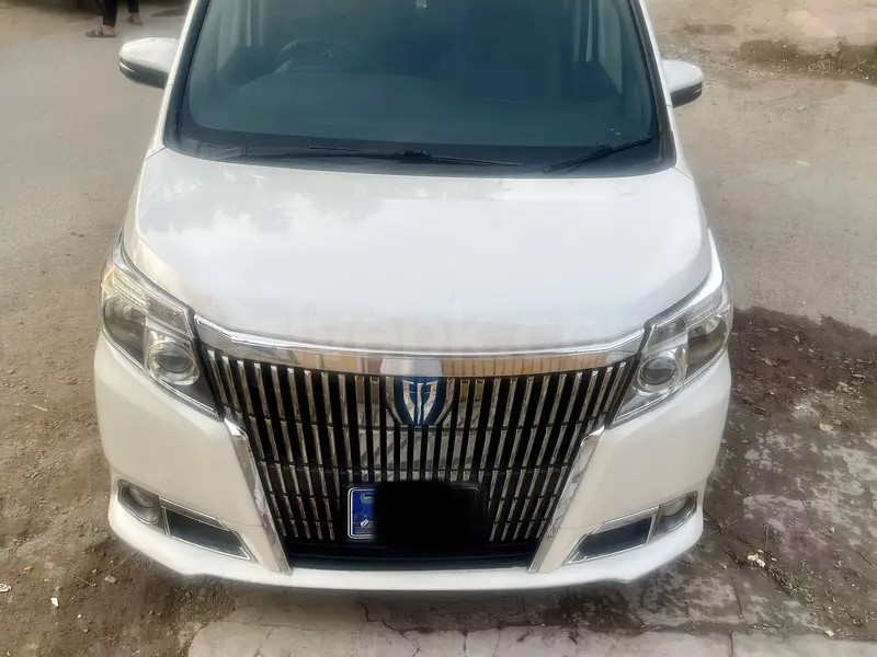 Toyota Esquire 2015
