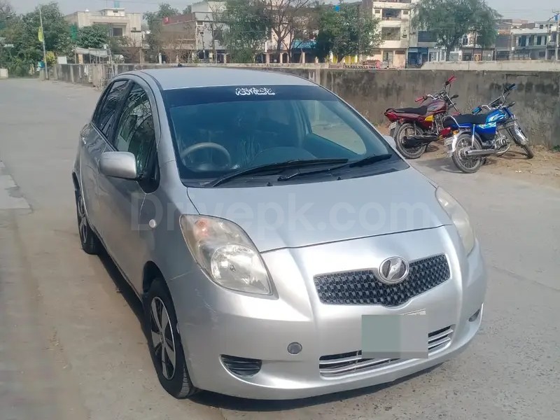 Toyota Vitz 2005