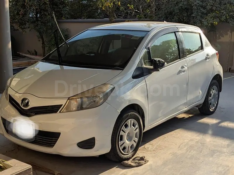 Toyota Vitz 2012
