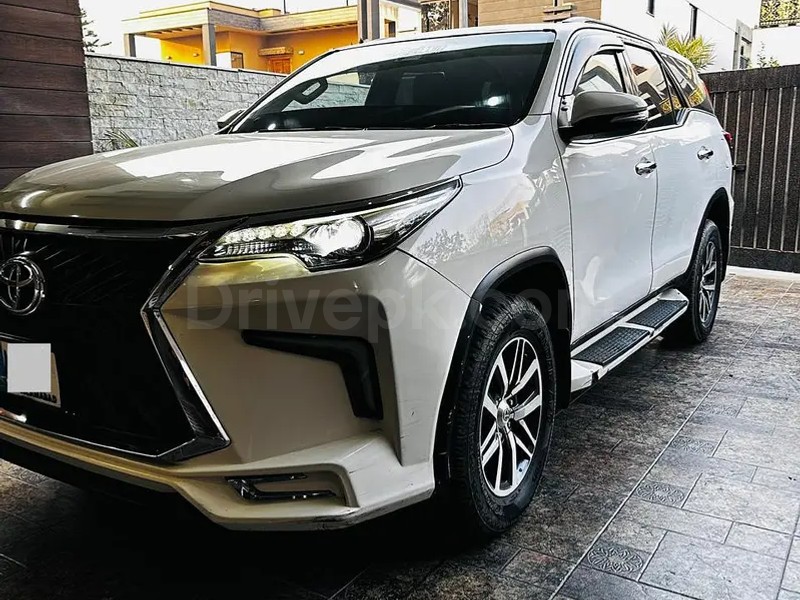 Toyota Fortuner V 2018