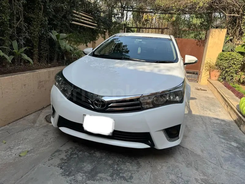 Toyota Corolla Altis 2015