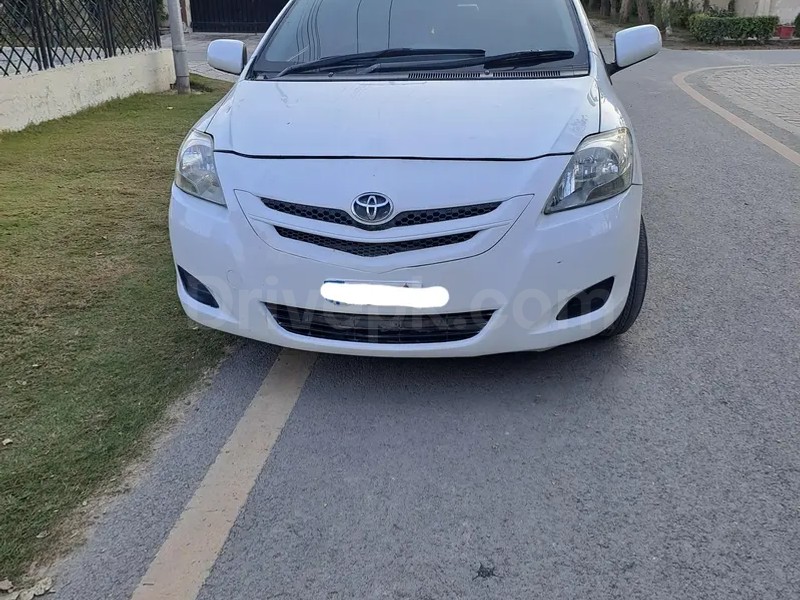 Toyota Belta 2006