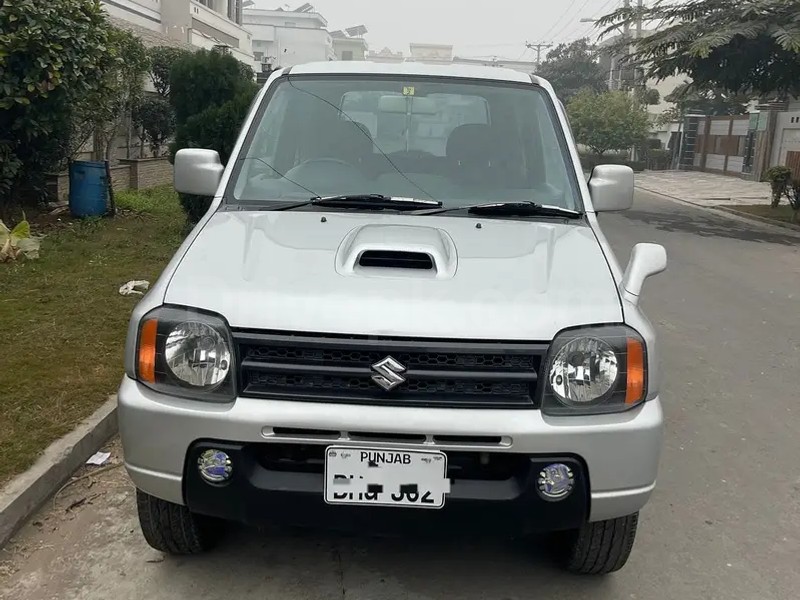 Suzuki Jimny 2011