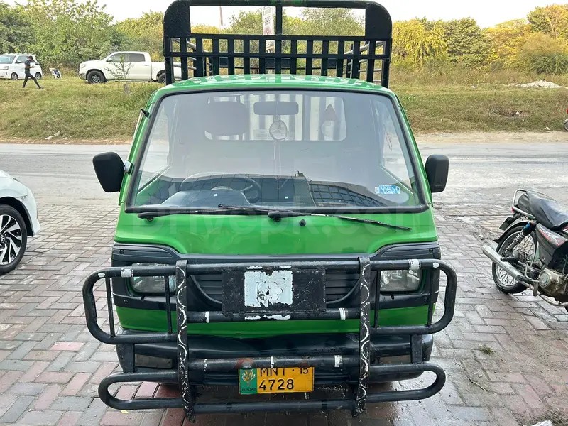 Suzuki Ravi 2015