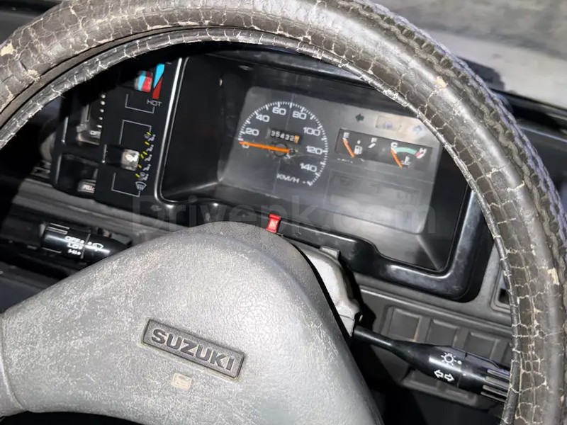 Suzuki Mehran VXR 2011