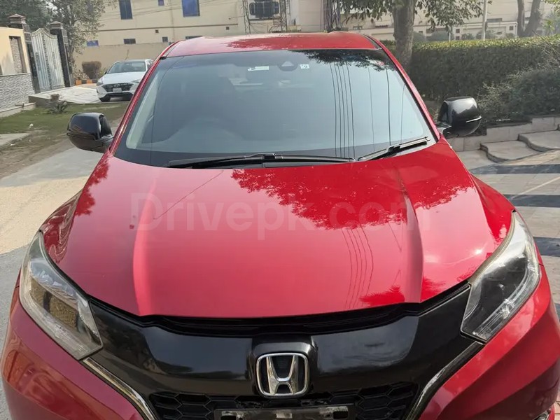 Honda Vezel 2016