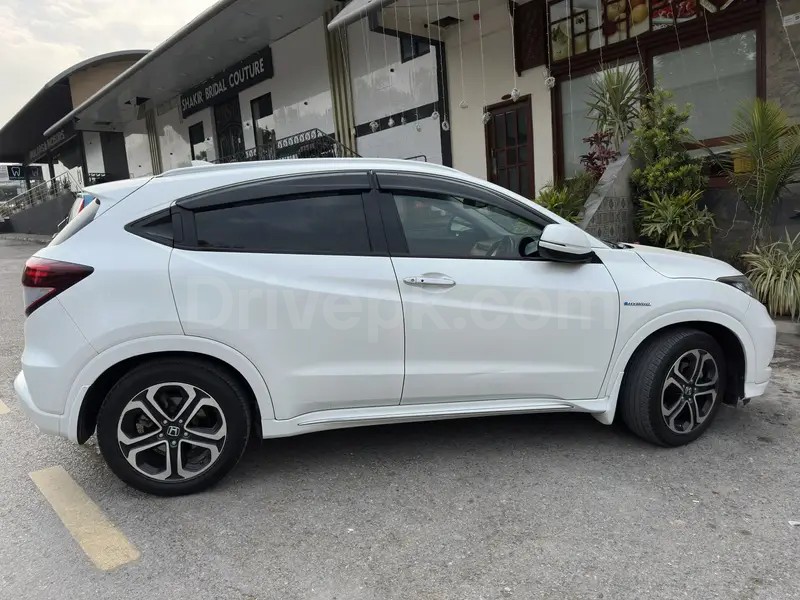 Honda Vezel 2016