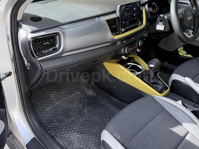 KIA STONIC 2022