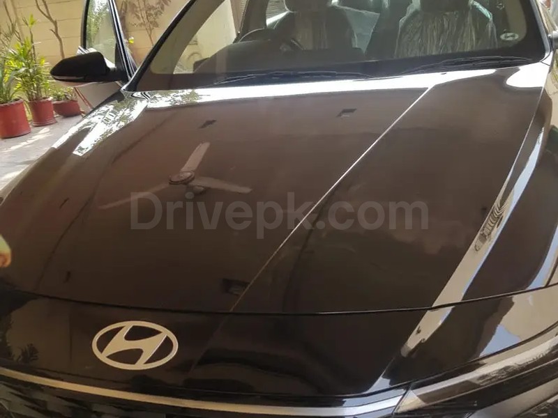 Hyundai Elantra 2025