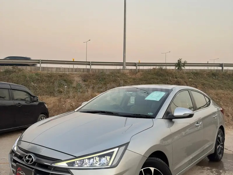 Hyundai Elantra 2022