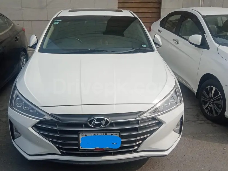 Hyundai Elantra 2022