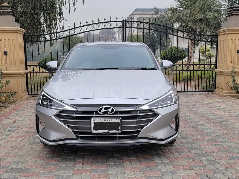 Hyundai Elantra 2022