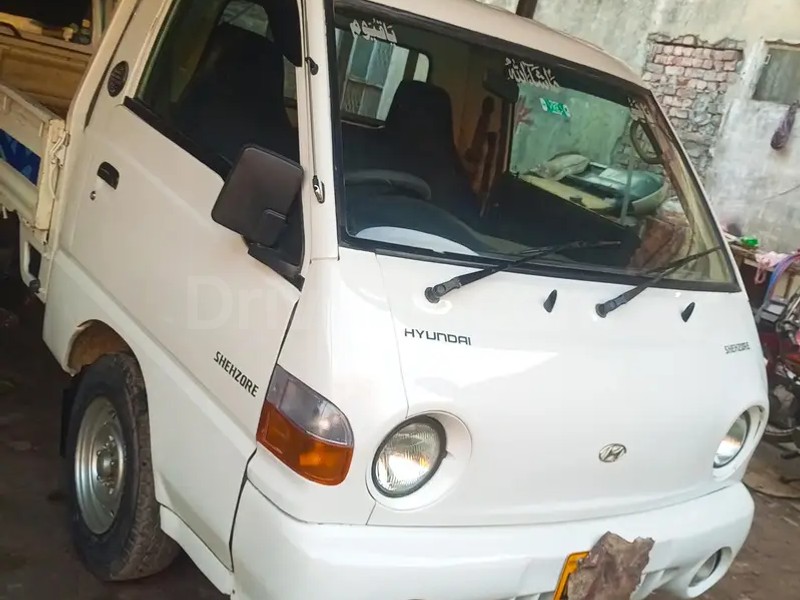 Hyundai Shehzore 2003