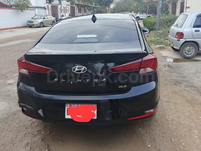 Hyundai Elantra 2023