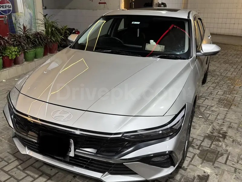 Hyundai Elantra 2025