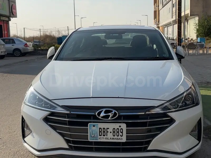 Hyundai Elantra 2022