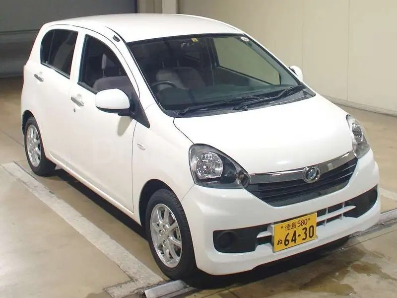 Daihatsu Mira 2015