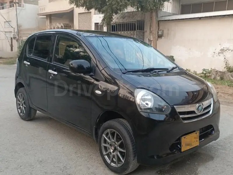 Daihatsu Mira 2013