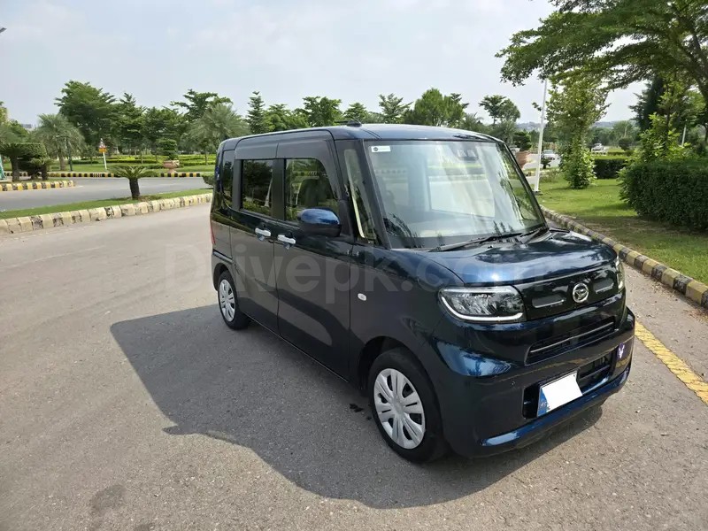 Daihatsu Tanto 2021
