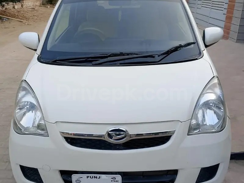 Daihatsu Mira 2011