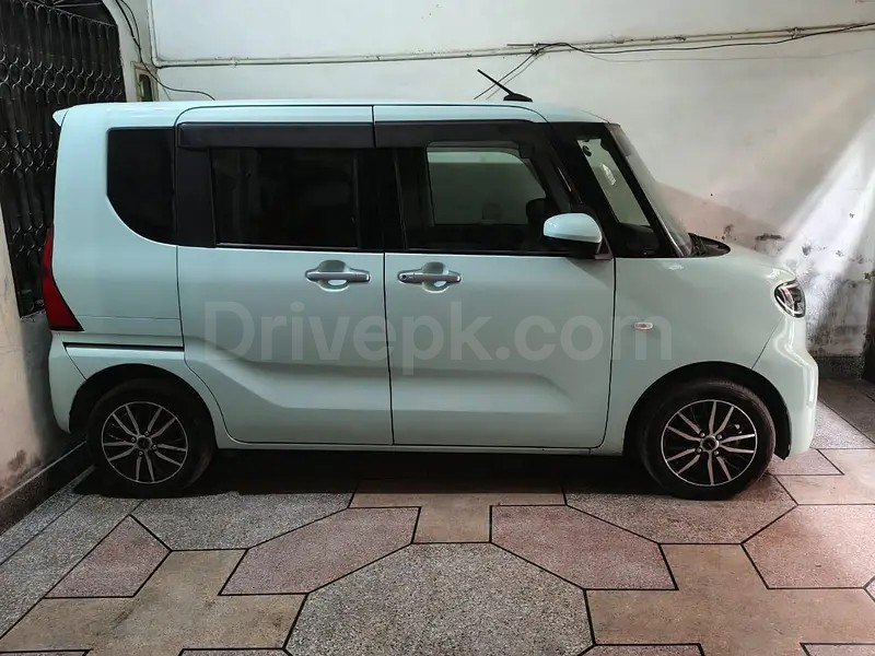 Daihatsu Tanto 2022