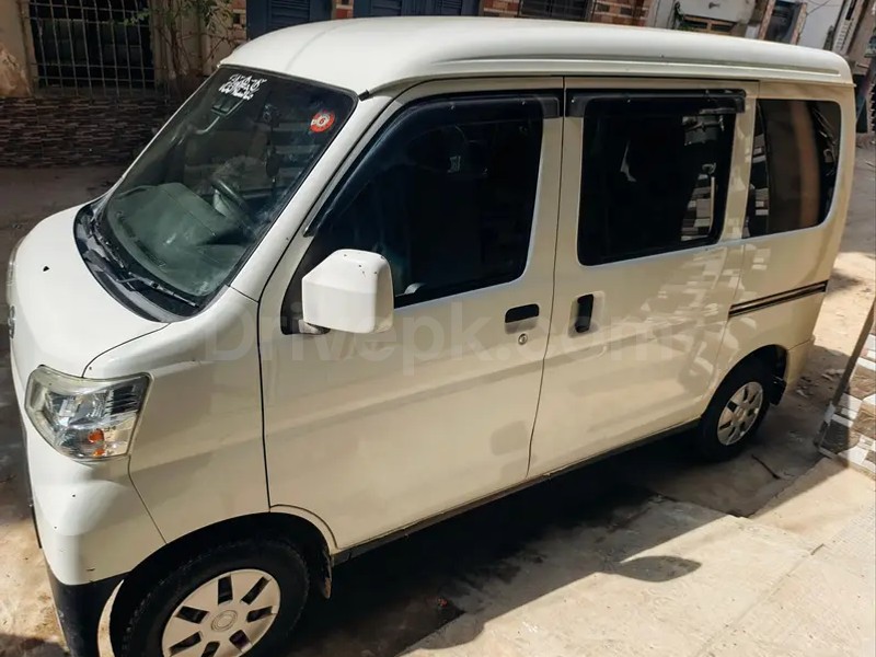 Daihatsu Hijet 2019