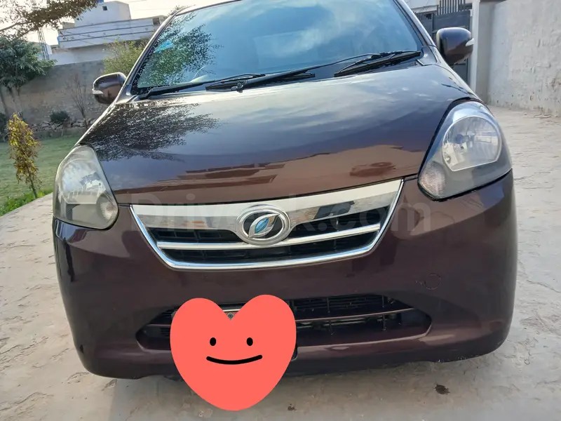Daihatsu Mira 2012