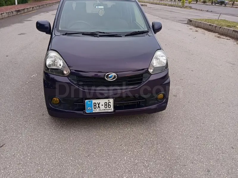 Daihatsu Mira 2012
