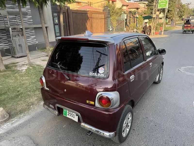 Daihatsu Cuore 2001
