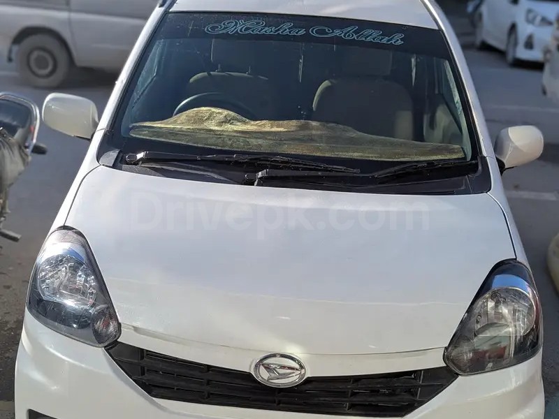 Daihatsu Mira 2012