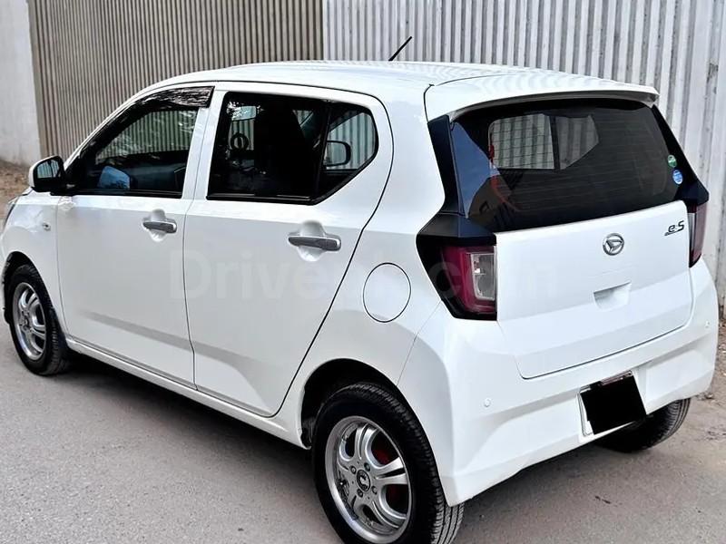 Daihatsu Mira 2018