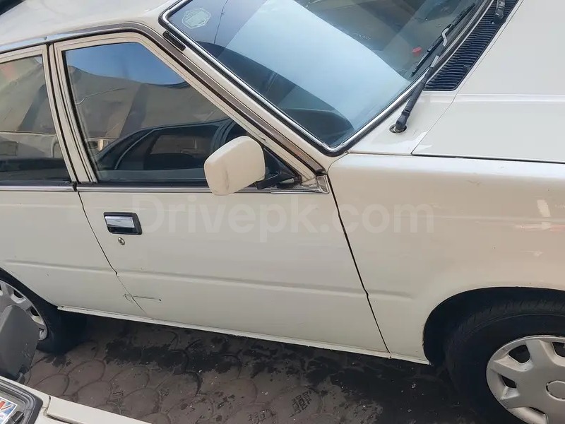 Nissan Sunny 1986