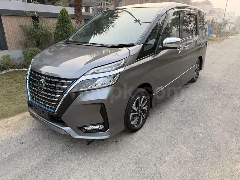 Nissan Serena 2020