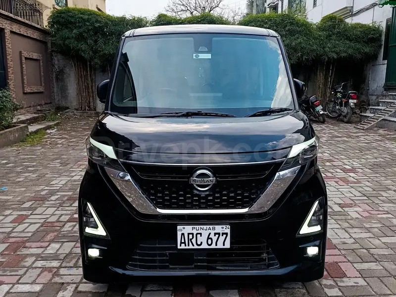 Nissan Roox 2020