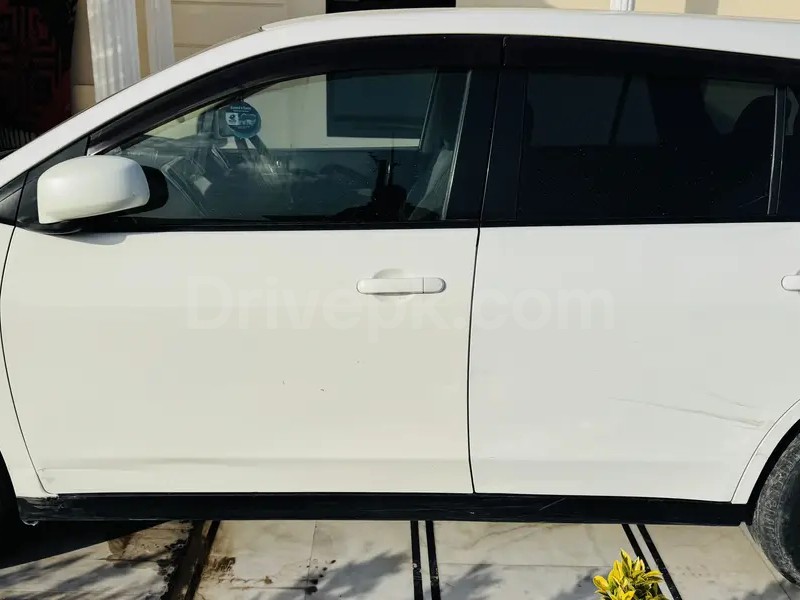 Nissan Wingroad 2012