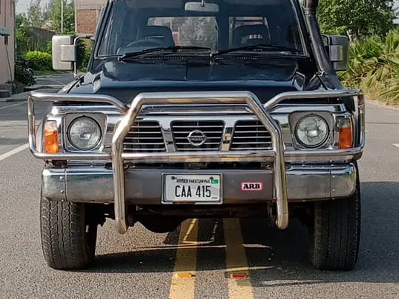 Nissan Patrol 1985