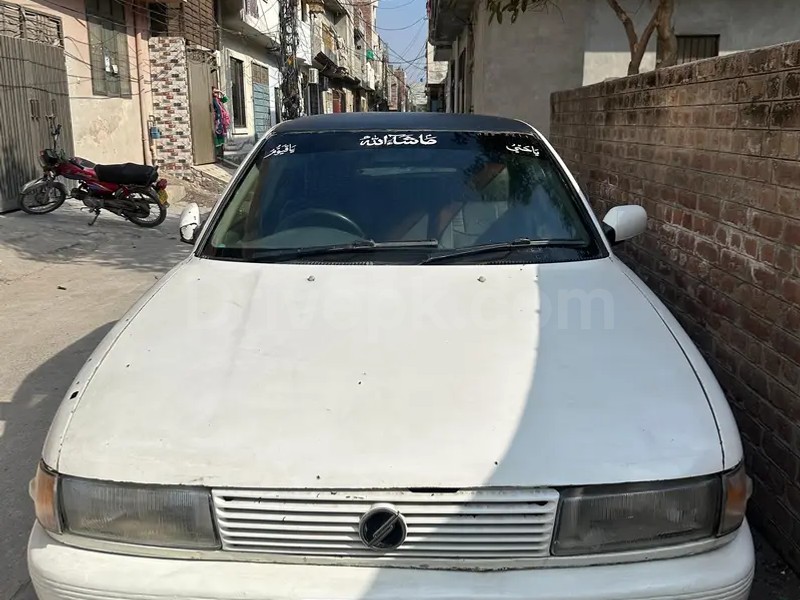 Nissan Sunny 1991