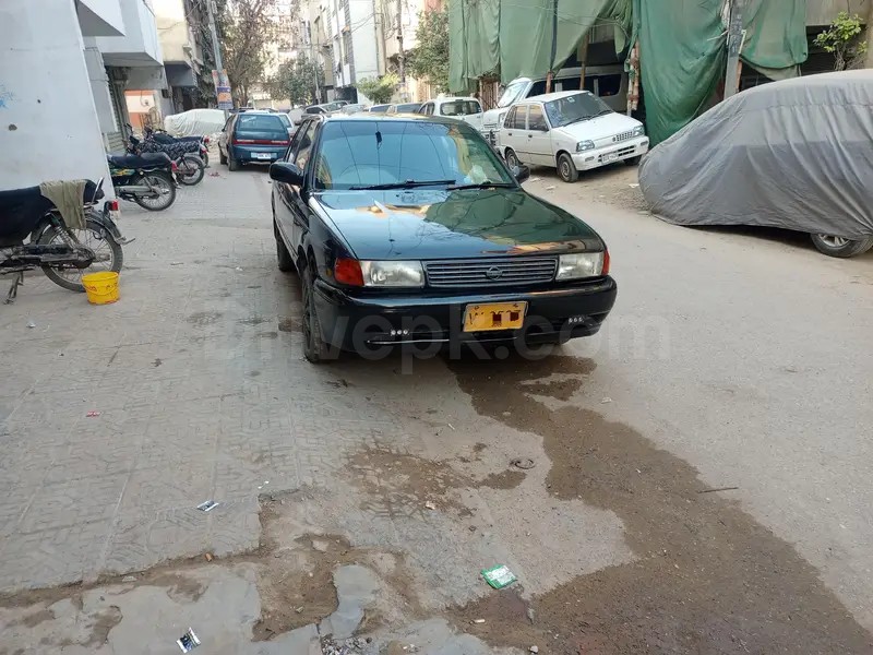 Nissan Sunny 1993