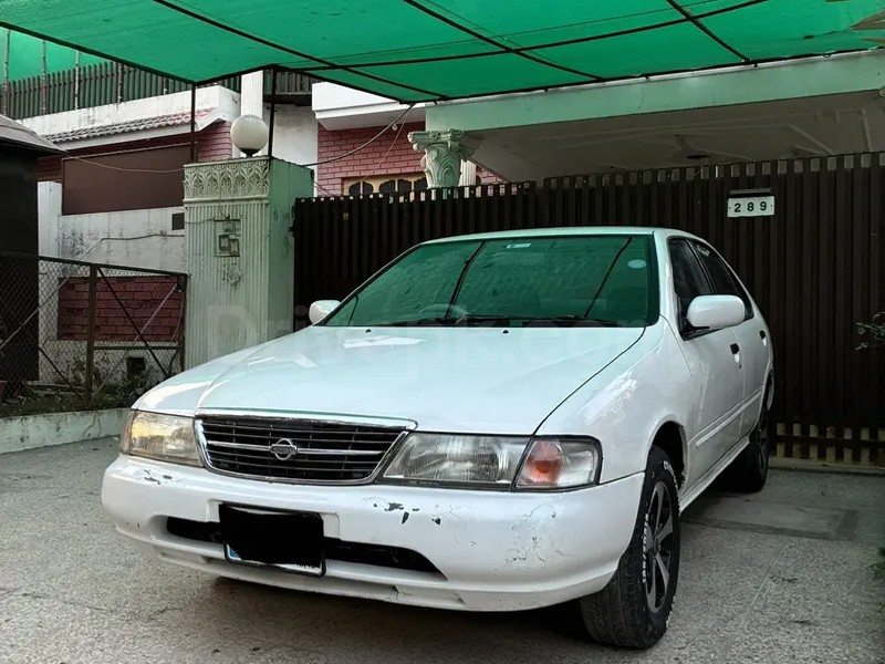 Nissan Sunny 1998