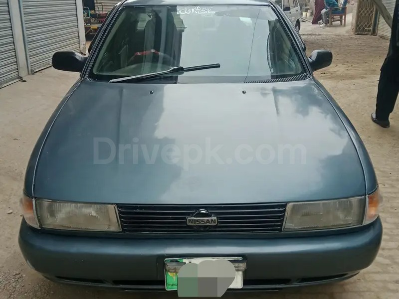 Nissan Sunny 1990