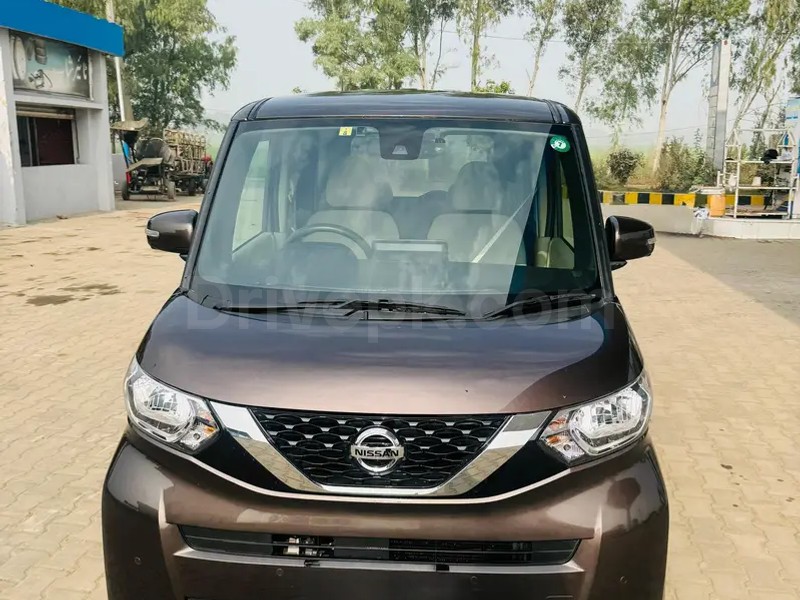 Nissan Roox 2022