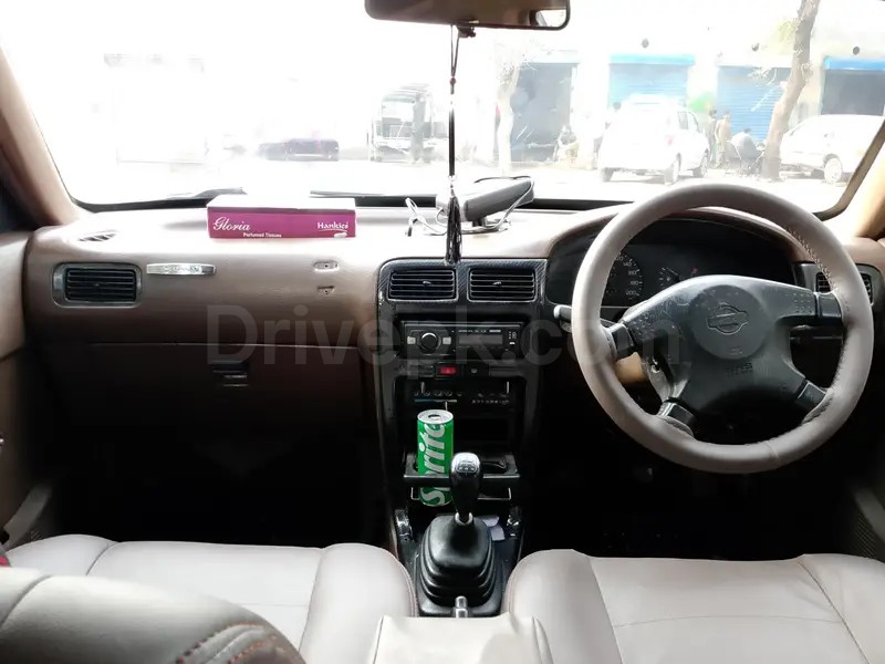 Nissan Sunny 1994