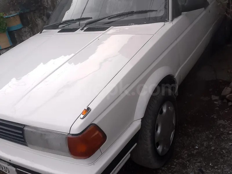 Nissan Sunny 1987