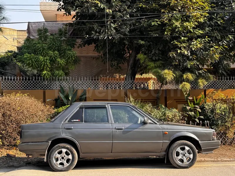 Nissan Sunny 1988